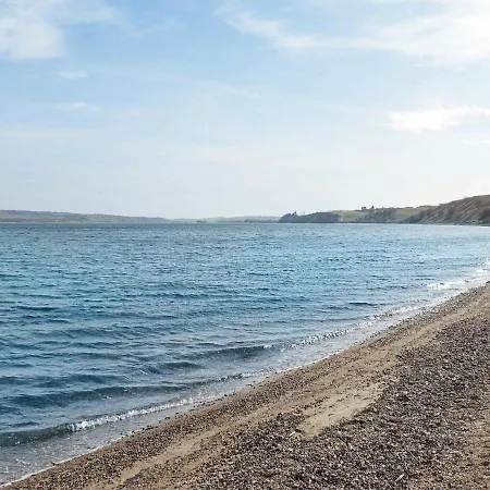 Two-bedroom Holiday In 23 بيت للعطل